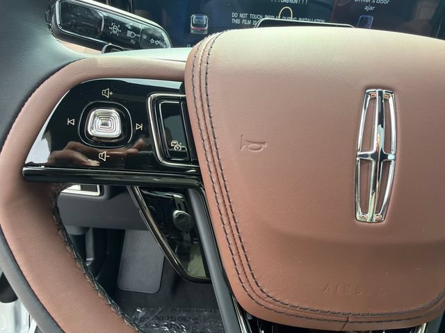 New 2026 Lincoln Aviator Reserve w/ Jet Appearance Package AWD/4WD image 32