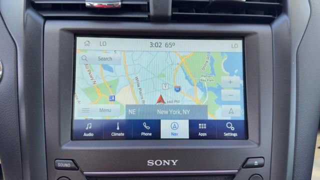 Used 2020 Ford Fusion Energi Titanium image 18