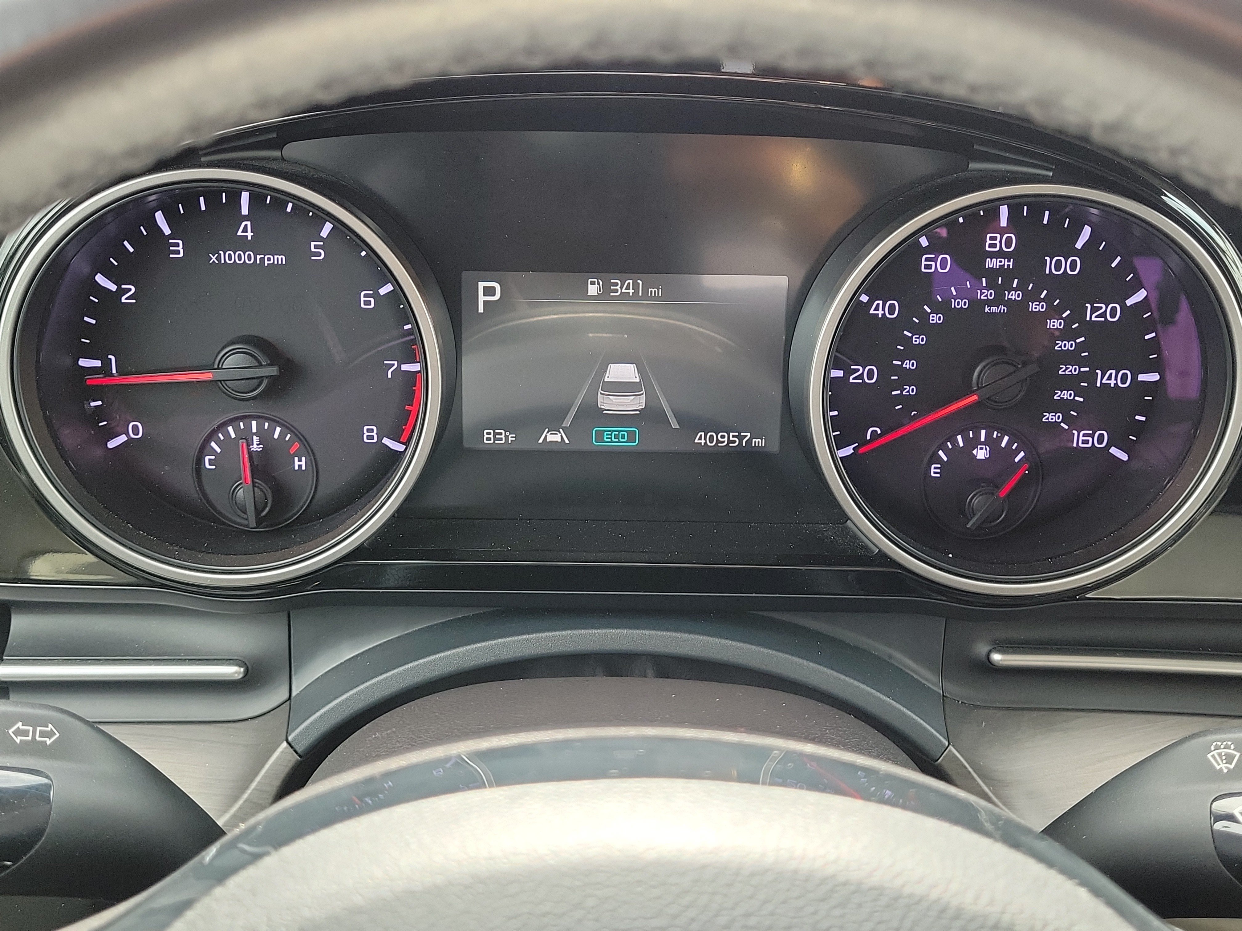 Used 2024 Kia Carnival EX FWD image 23