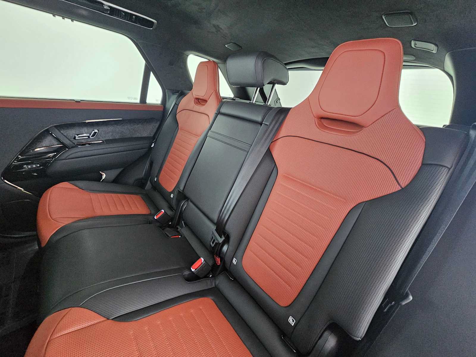 Used 2026 Land Rover Range Rover Sport SV AWD/4WD image 17