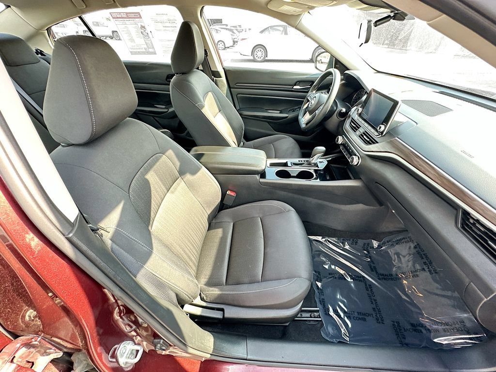 Certified 2024 Nissan Altima 2.5 SV FWD image 34