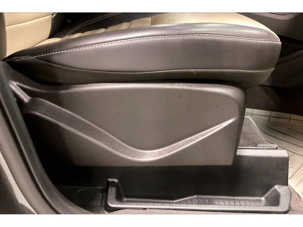 Used 2019 Ford Escape SEL AWD/4WD image 50