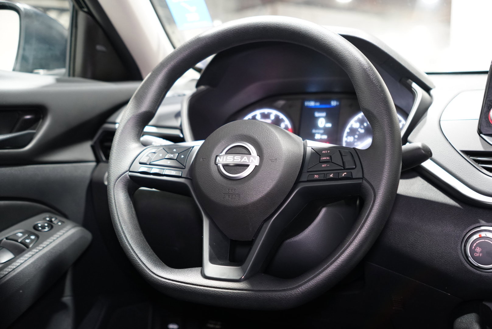 Used 2024 Nissan Altima 2.5 S image 13