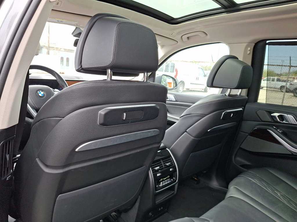 Used 2026 BMW X7 xDrive40i image 21