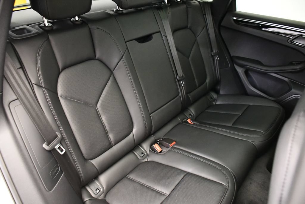 Certified 2026 Porsche Macan Turbo AWD/4WD image 55