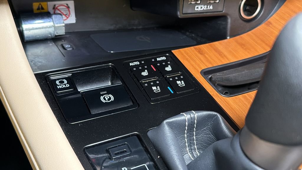 Certified 2022 Lexus RX 350 AWD w/ Premium Package image 23