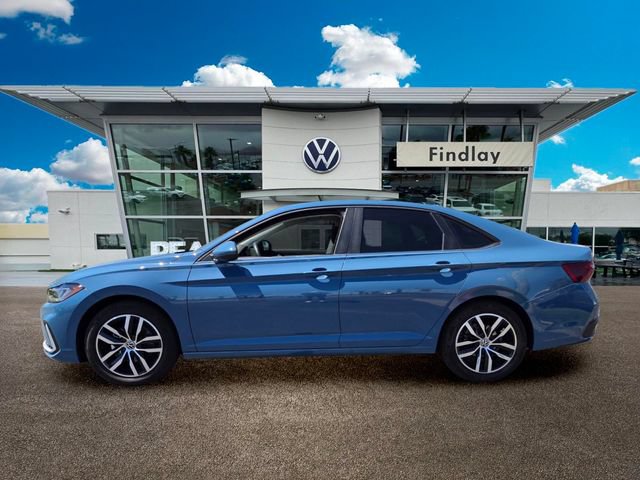 Certified 2026 Volkswagen Jetta SE FWD image 4