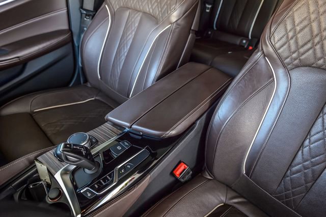 Used 2018 BMW 540i w/ M Sport Package RWD image 34