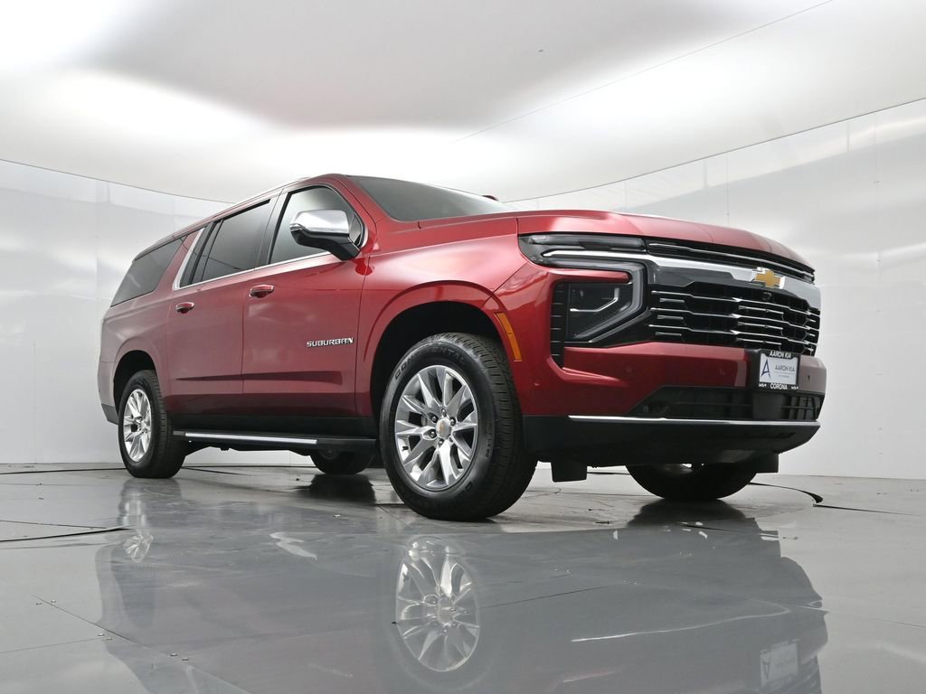 Used 2025 Chevrolet Suburban Premier image 2