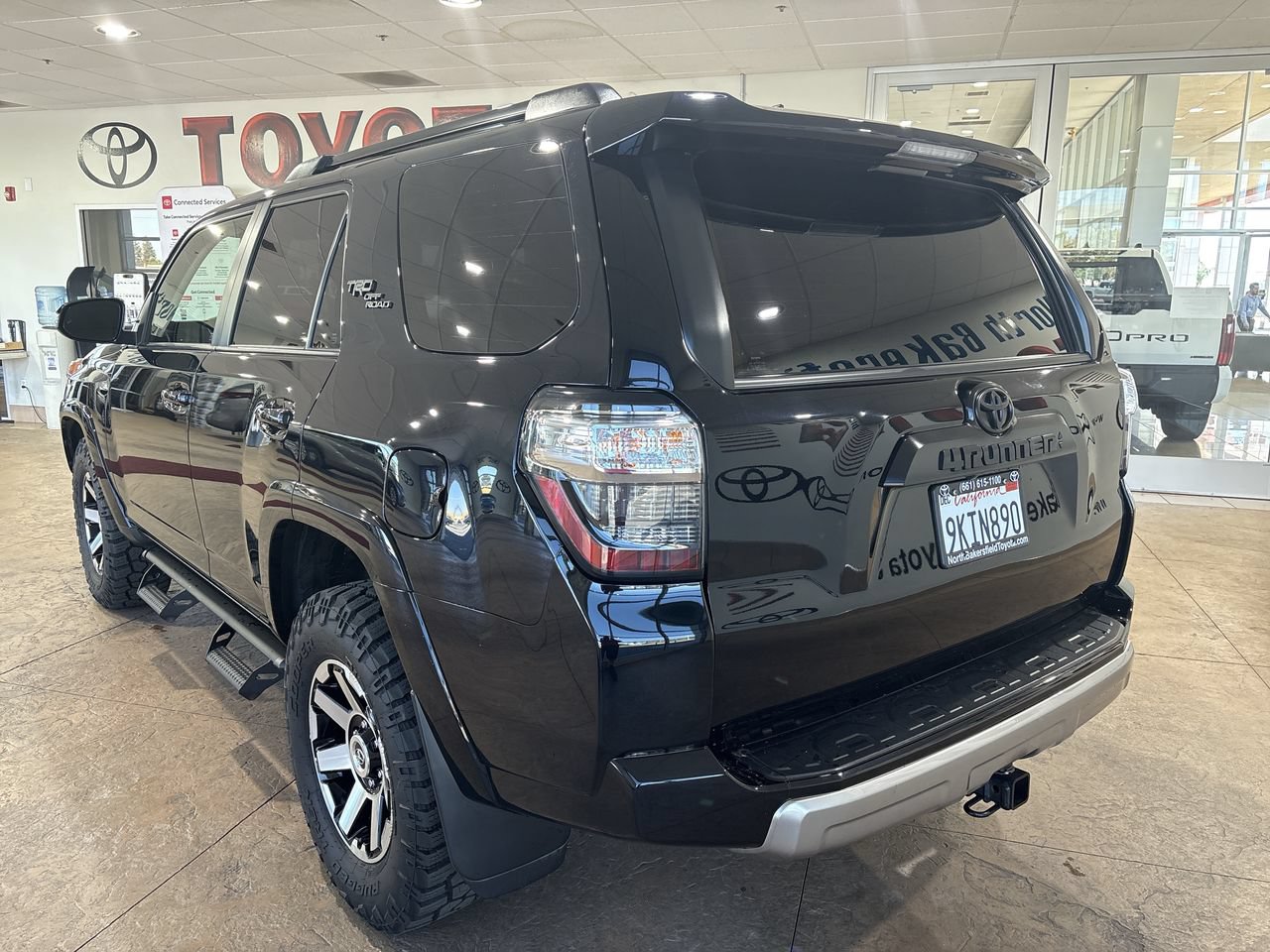Certified 2024 Toyota 4Runner TRD Off-Road Premium w/ Moonroof Package AWD/4WD image 8
