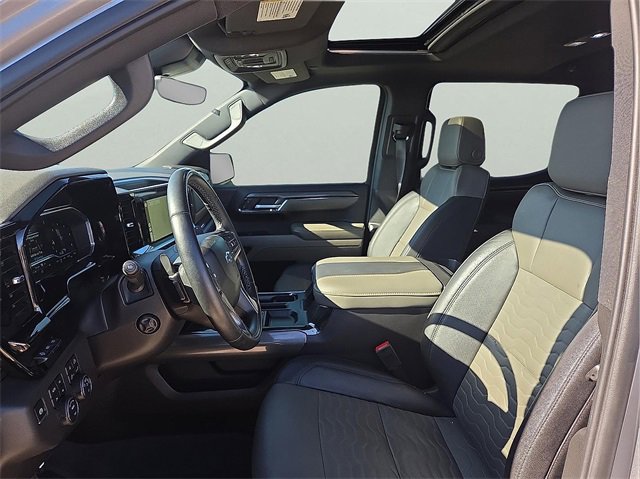 Used 2024 Chevrolet Silverado 1500 ZR2 w/ Technology Package image 15