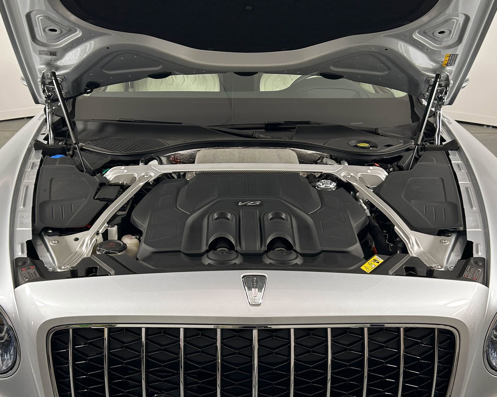 New 2026 Bentley Flying Spur Plug-In Hybrid image 43