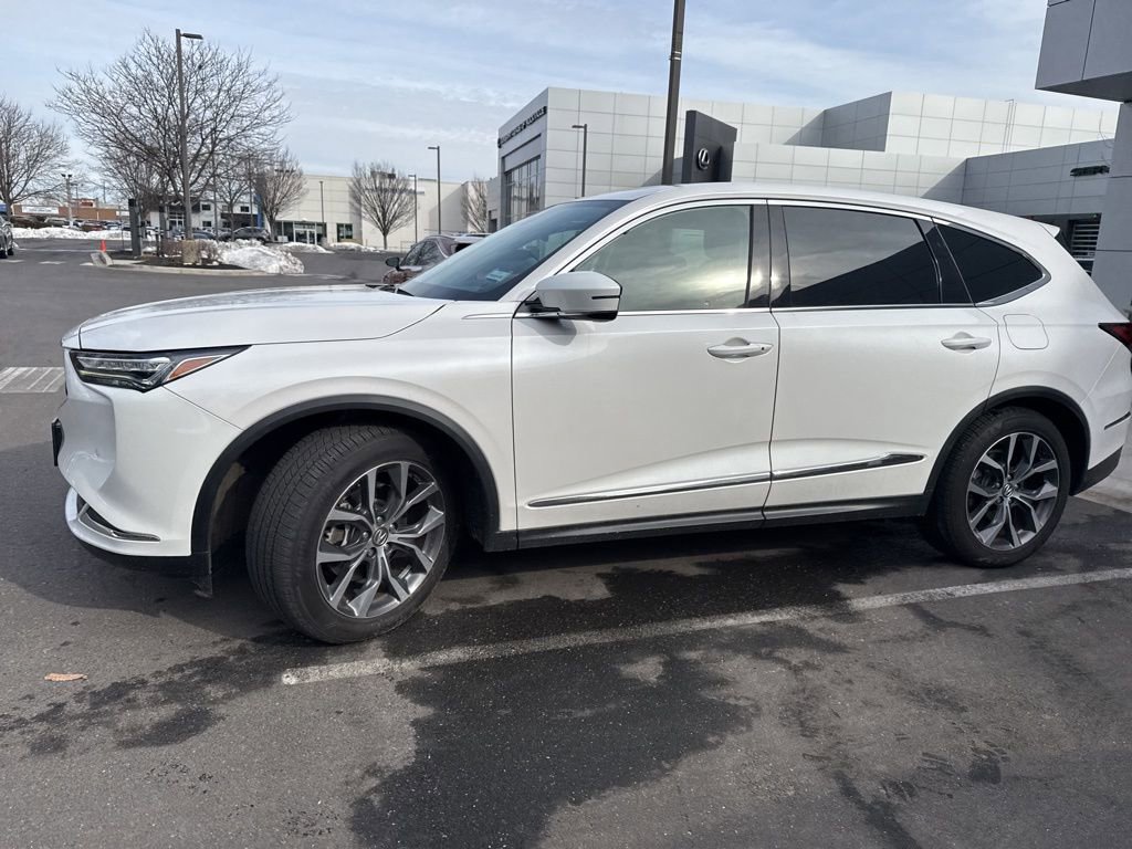Used 2023 Acura MDX SH-AWD w/ Technology Package image 4