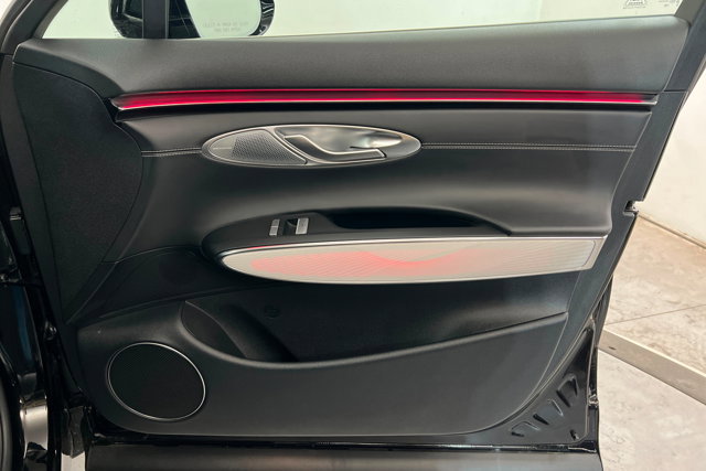 Used 2026 Genesis GV70 2.5T Advanced image 23