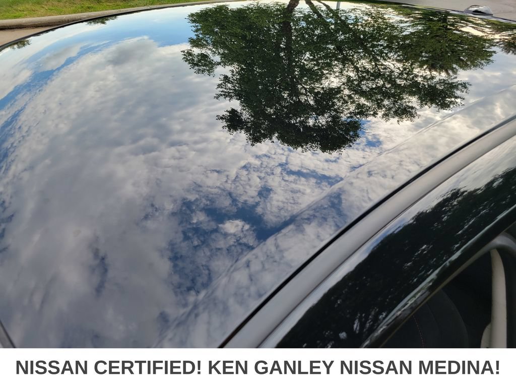 Certified 2025 Nissan Sentra SR FWD image 17