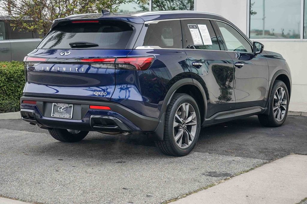 Certified 2025 INFINITI QX60 Luxe image 6