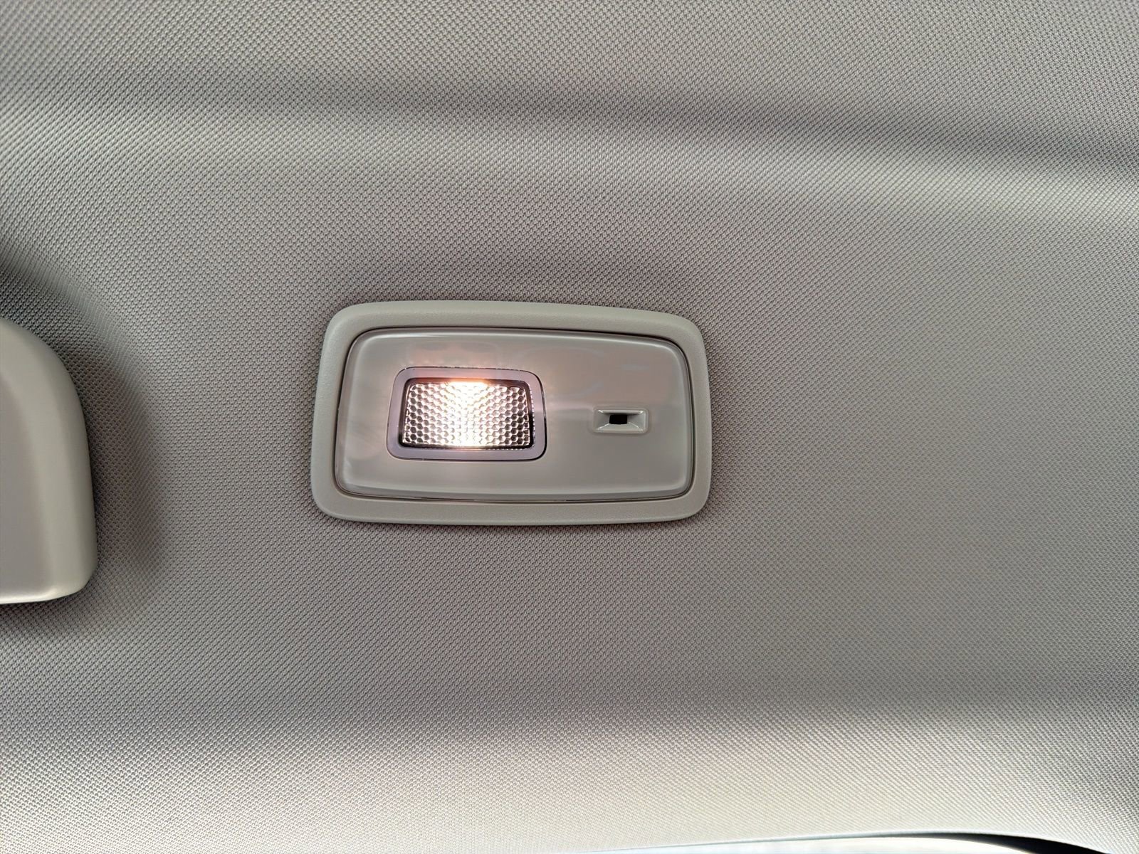 Certified 2025 Volvo S90 B6 Plus w/ Protection Package Premier image 75