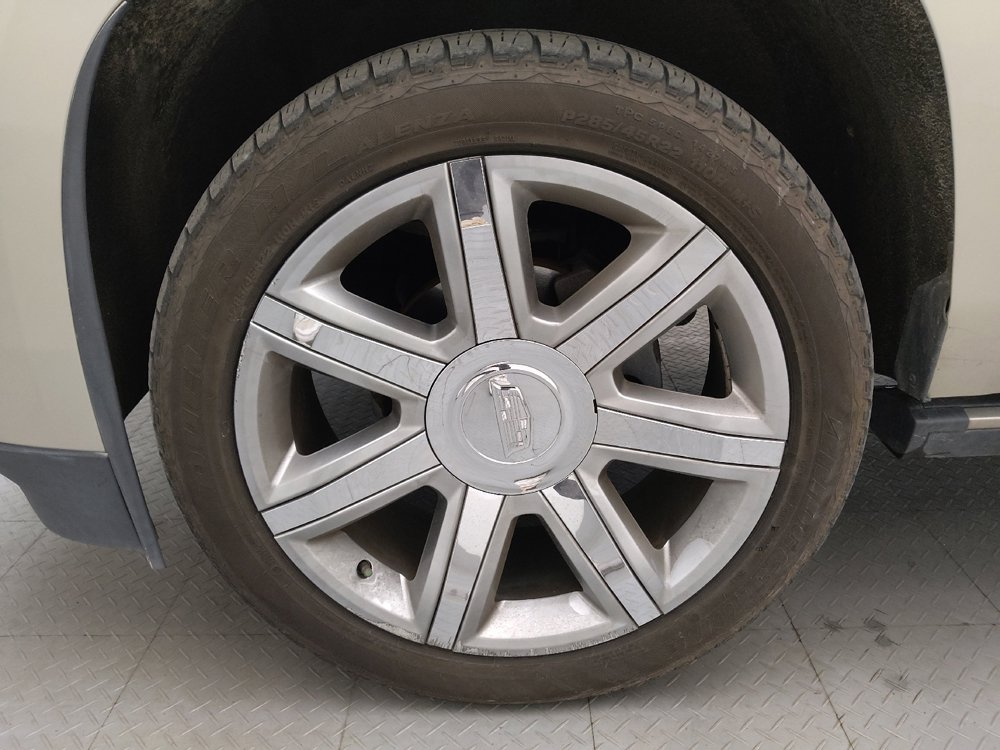 Used 2016 Cadillac Escalade Premium image 31