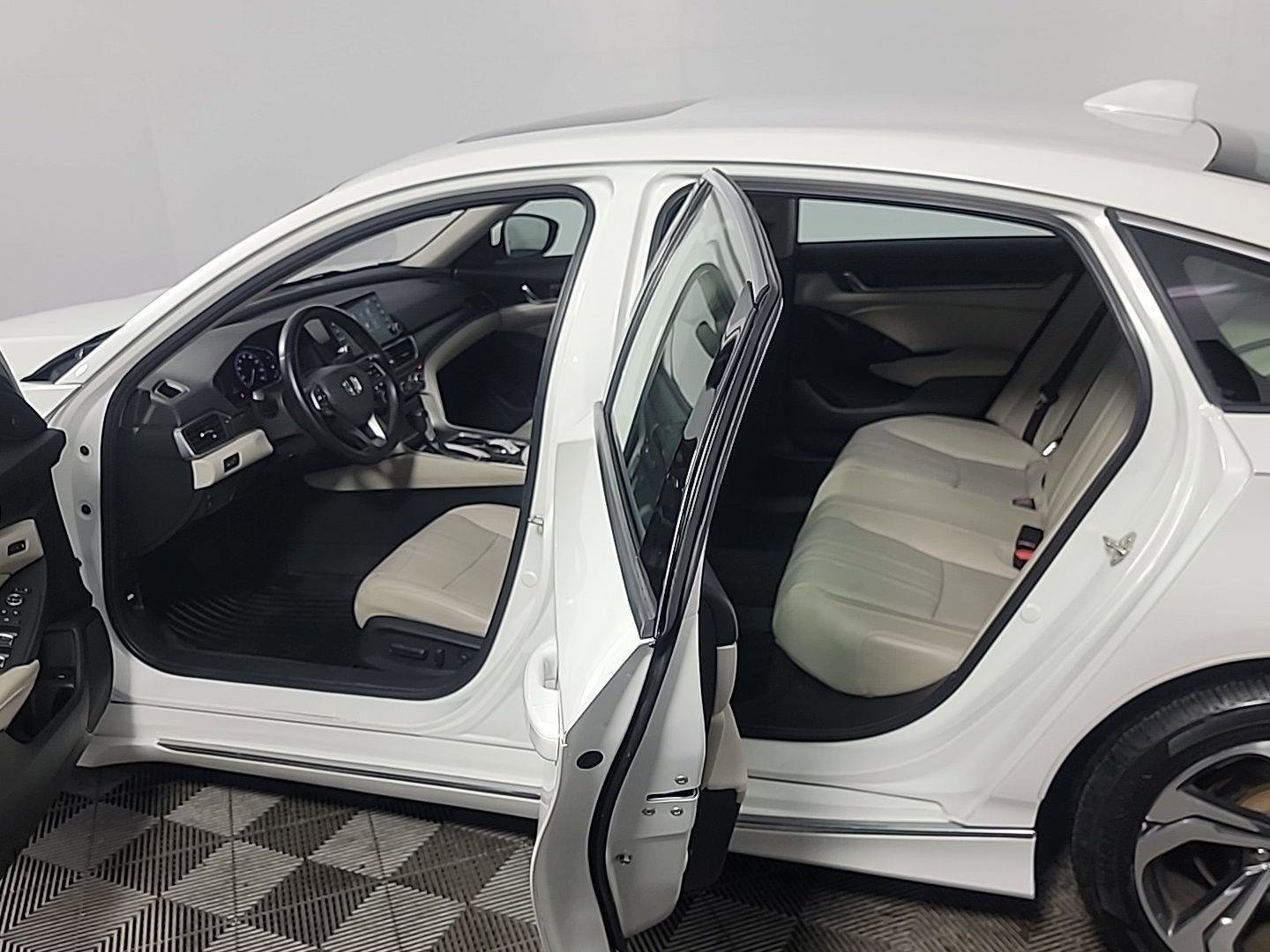 Certified 2018 Honda Accord EX-L image 16