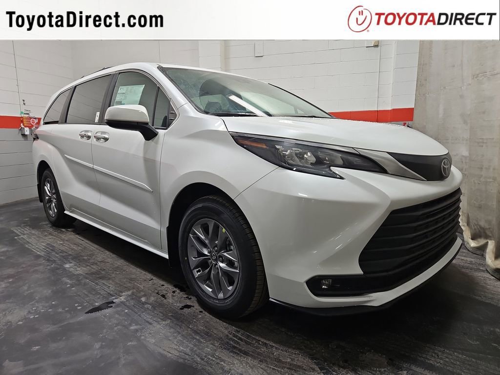 New 2026 Toyota Sienna XLE image 1