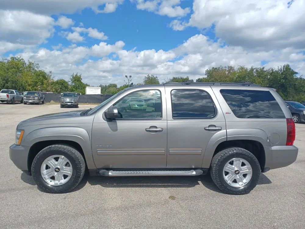 Used 2012 Chevrolet Tahoe LT w/ Suspension Package, Off-Road image 2
