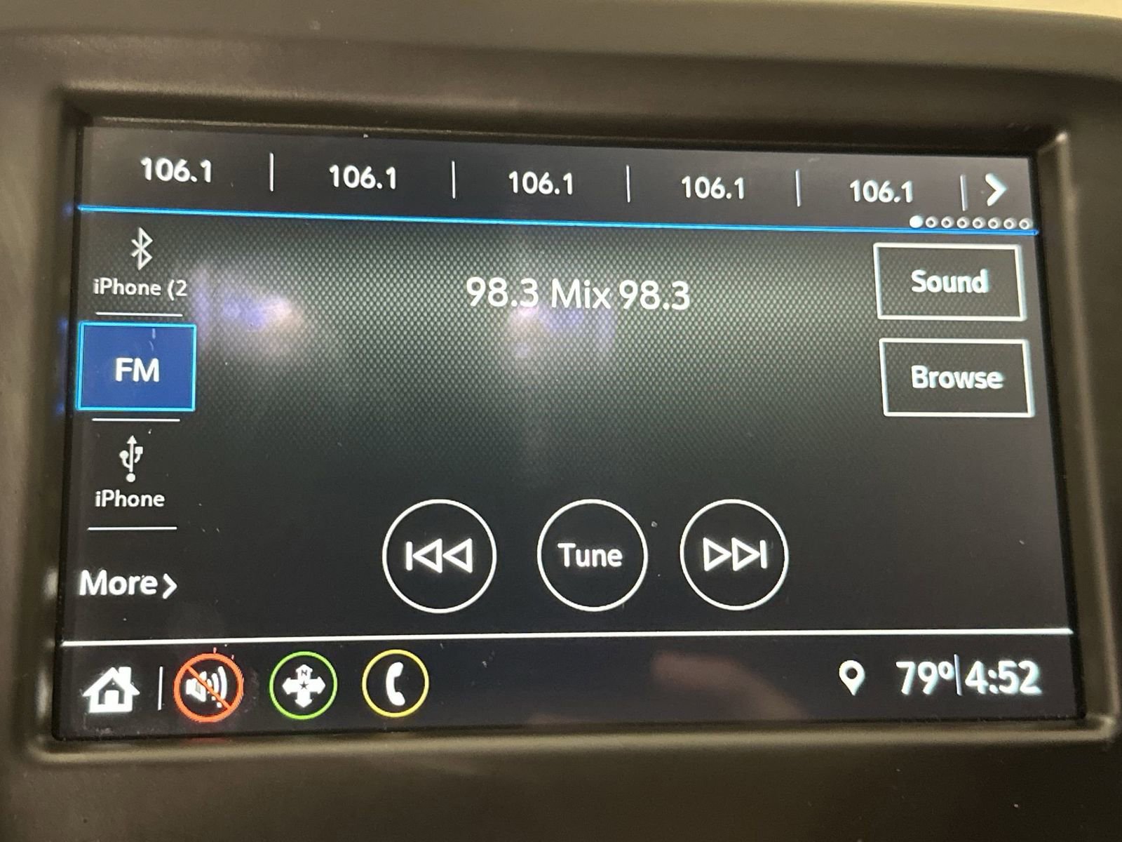 Used 2019 Chevrolet Equinox LT FWD image 16