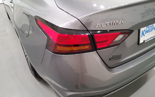 Used 2025 Nissan Altima 2.5 SV FWD image 10
