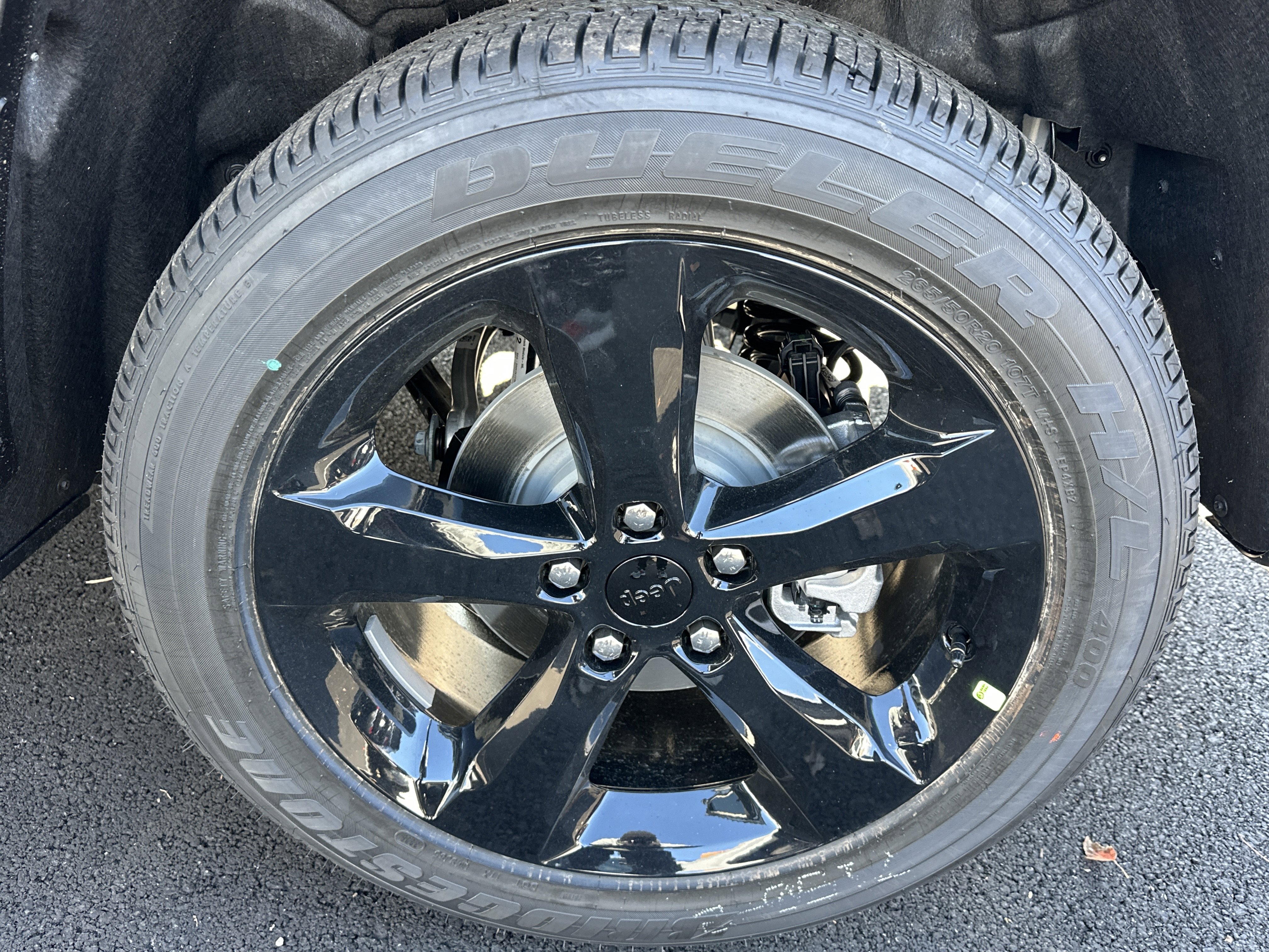 New 2025 Jeep Grand Cherokee Altitude image 35