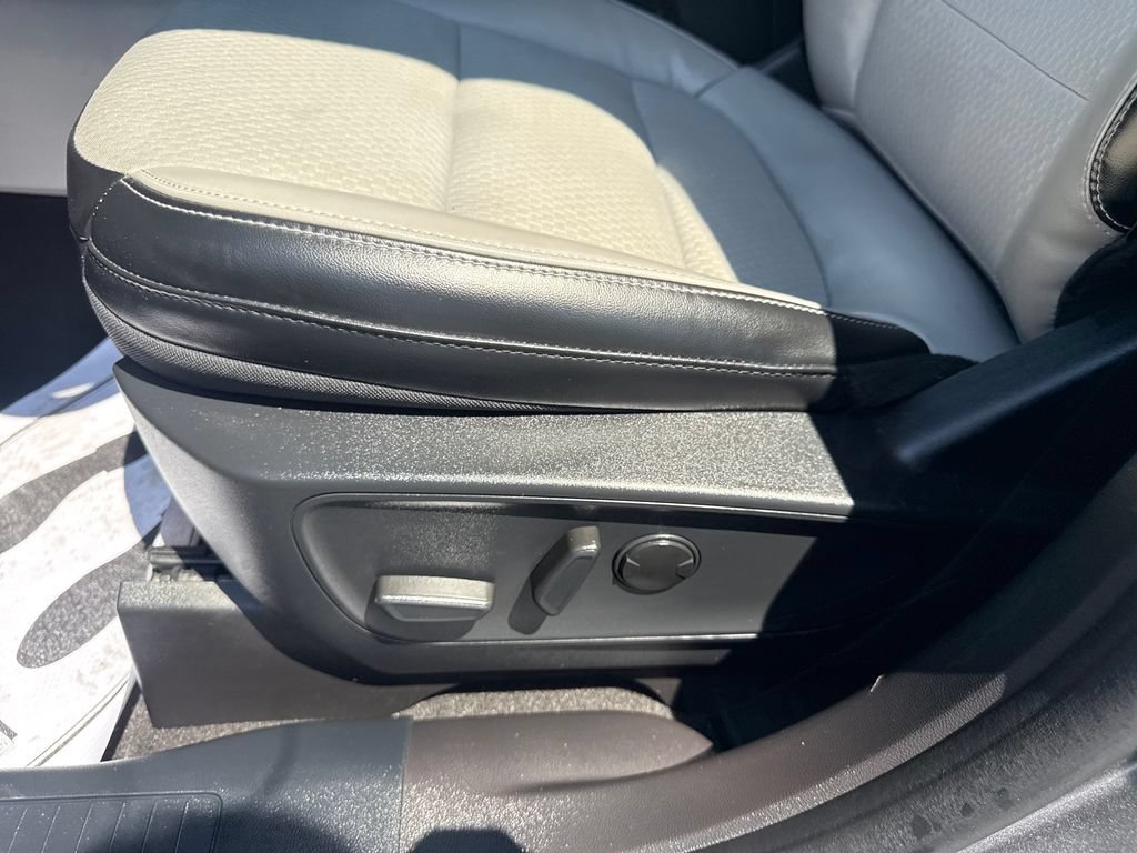 Used 2024 Ford Escape SE FWD image 23