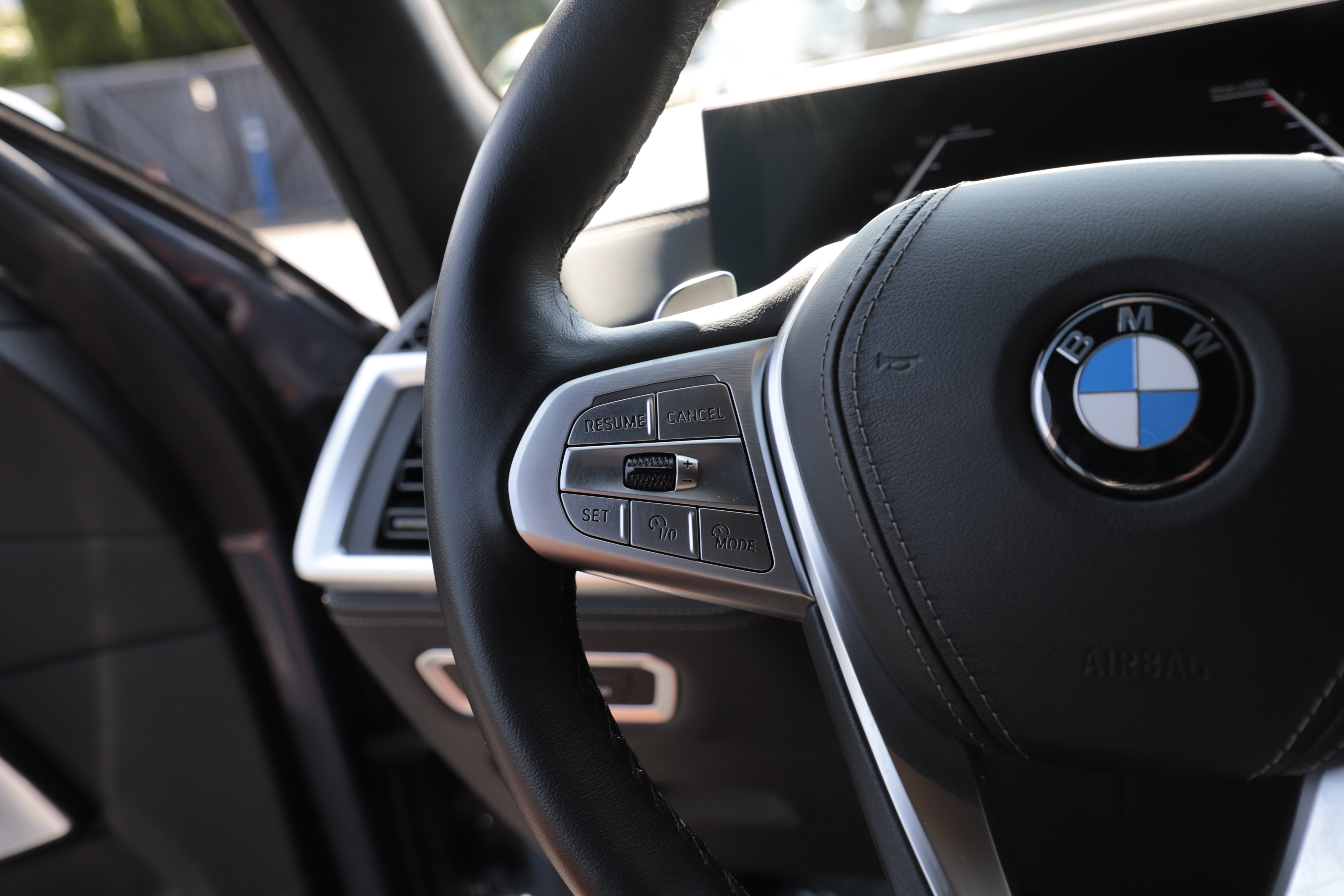Used 2024 BMW X7 xDrive40i w/ Executive Package AWD/4WD image 23