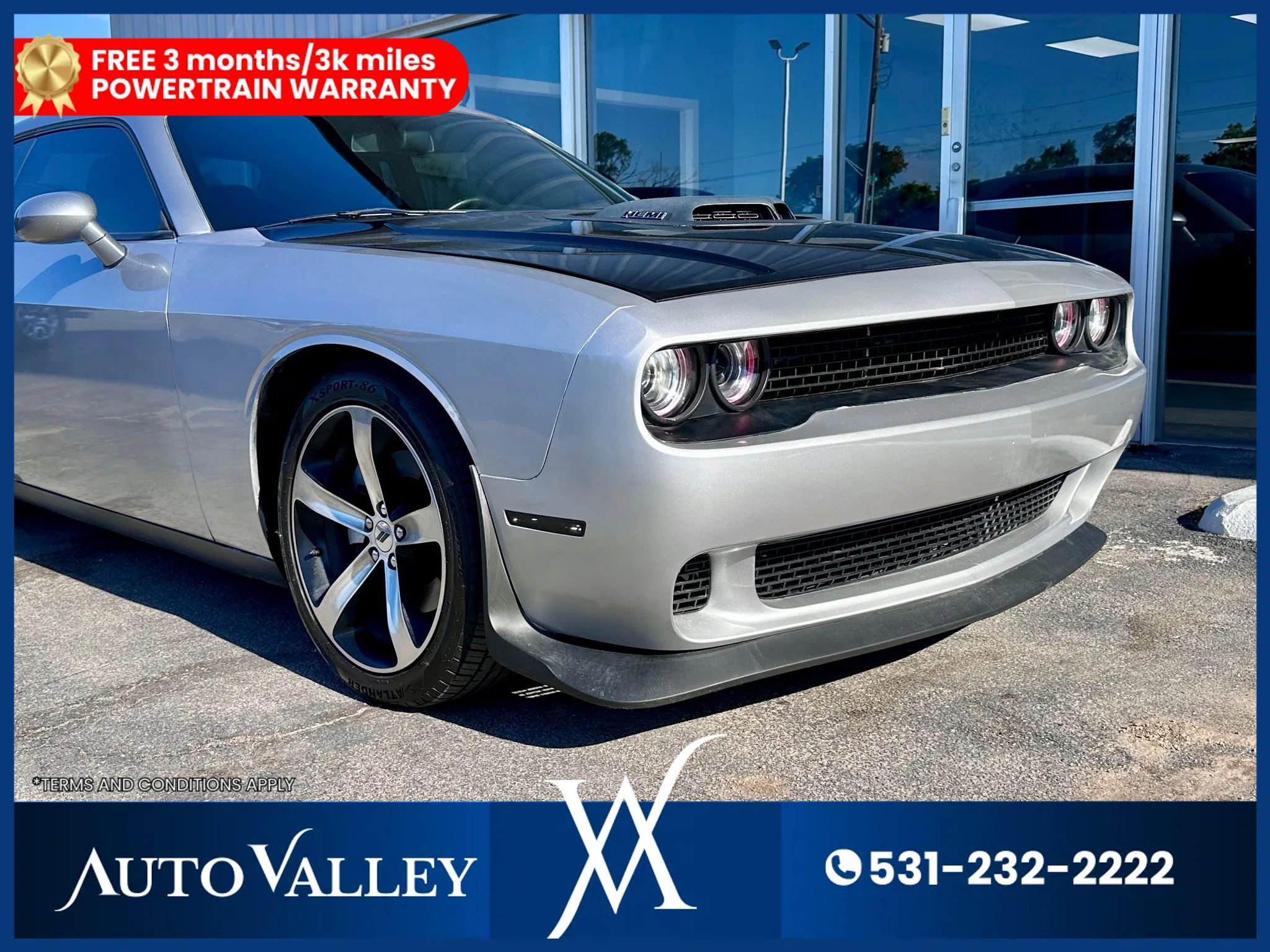 Used 2017 Dodge Challenger R/T image 10