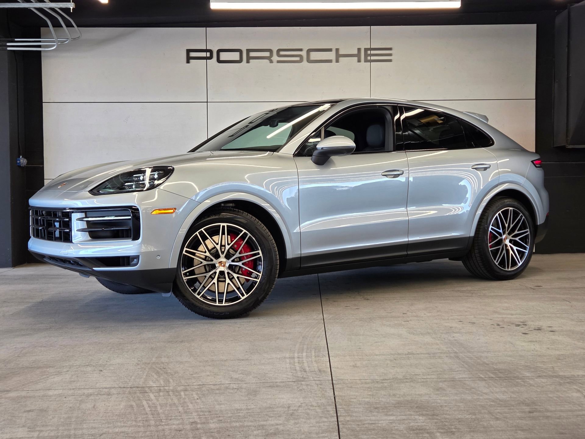 New 2026 Porsche Cayenne S image 1