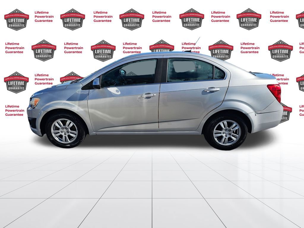 Used 2014 Chevrolet Sonic LT image 2