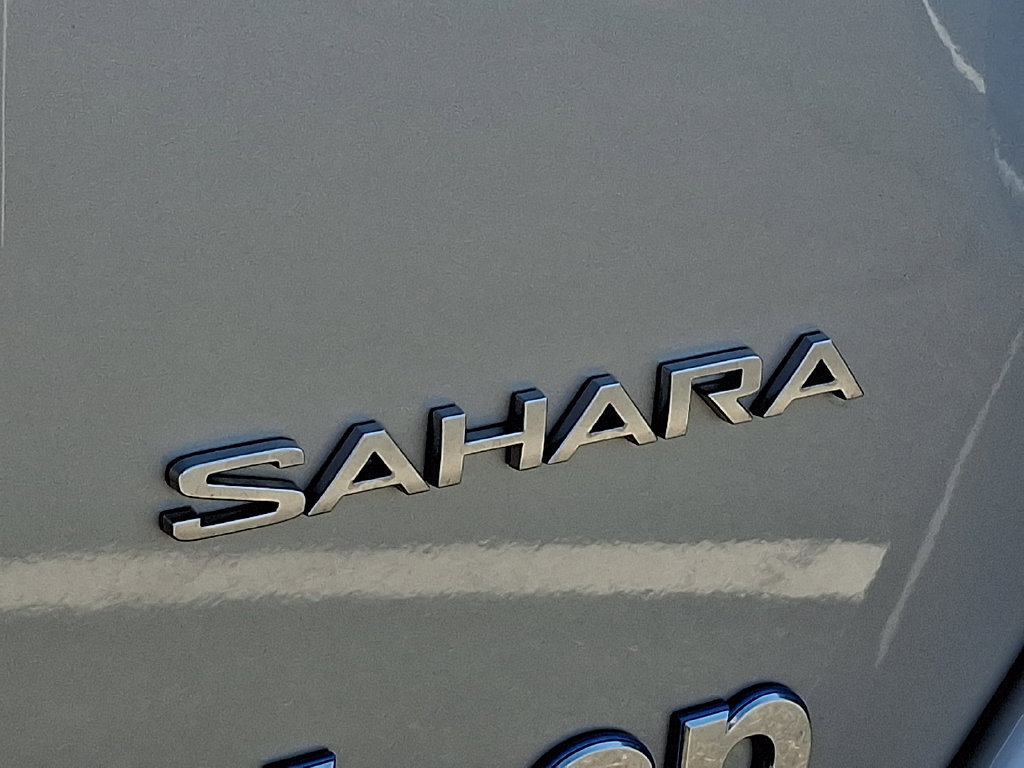 Used 2024 Jeep Wrangler Unlimited Sahara AWD/4WD image 31