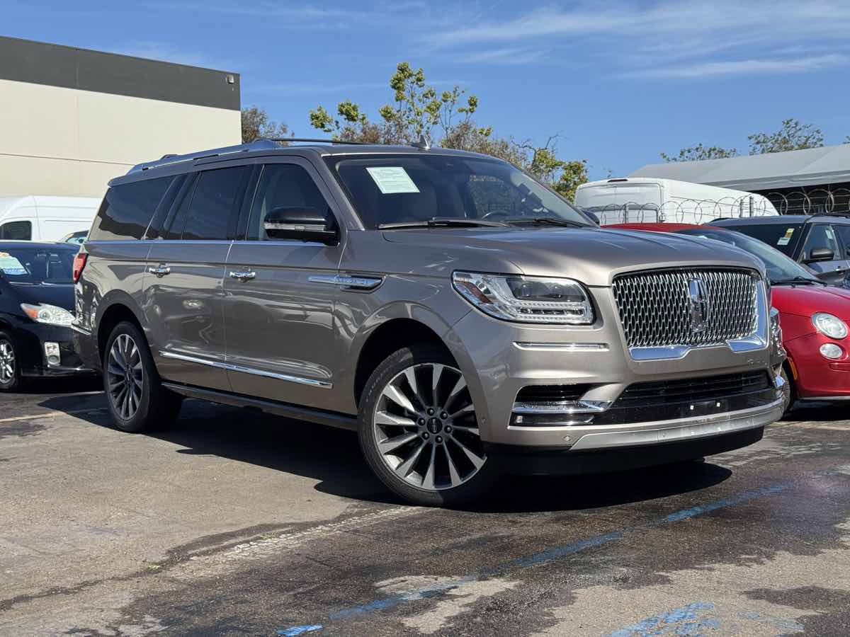 Used 2018 Lincoln Navigator L Select w/ Technology Package AWD/4WD image 20