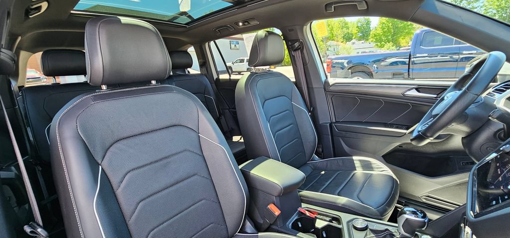 Used 2024 Volkswagen Tiguan SEL R-Line AWD/4WD image 21