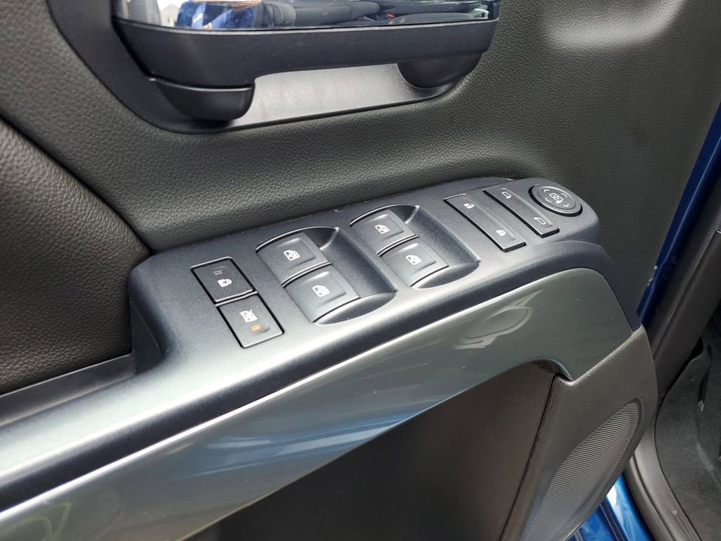 Used 2018 Chevrolet Silverado 1500 LT w/ All Star Edition AWD/4WD image 12