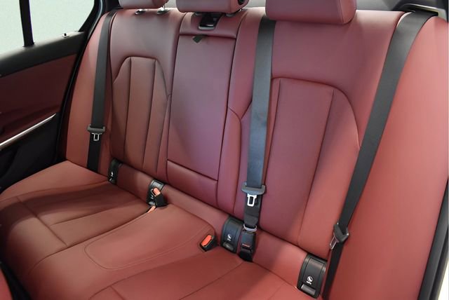 Used 2023 BMW 330i xDrive Sedan w/ Premium Package AWD/4WD image 7