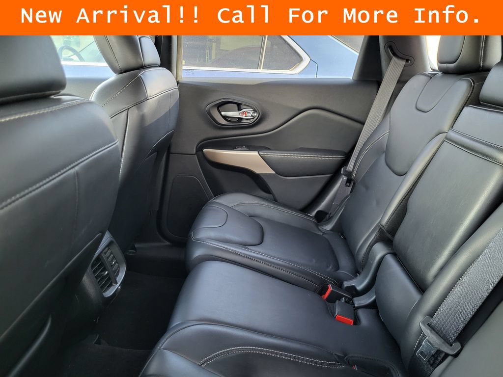 Used 2017 Jeep Cherokee Limited AWD/4WD image 11