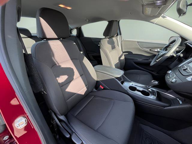 Used 2018 Chevrolet Malibu LT image 34