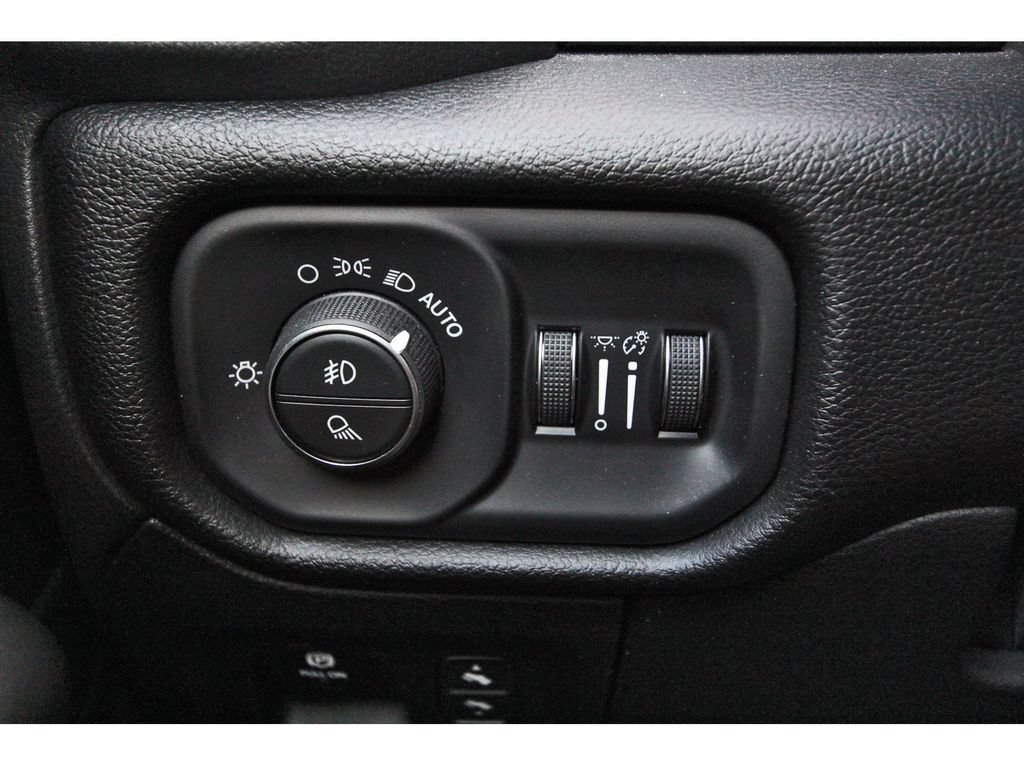 Used 2025 RAM 1500 Lone Star AWD/4WD image 19