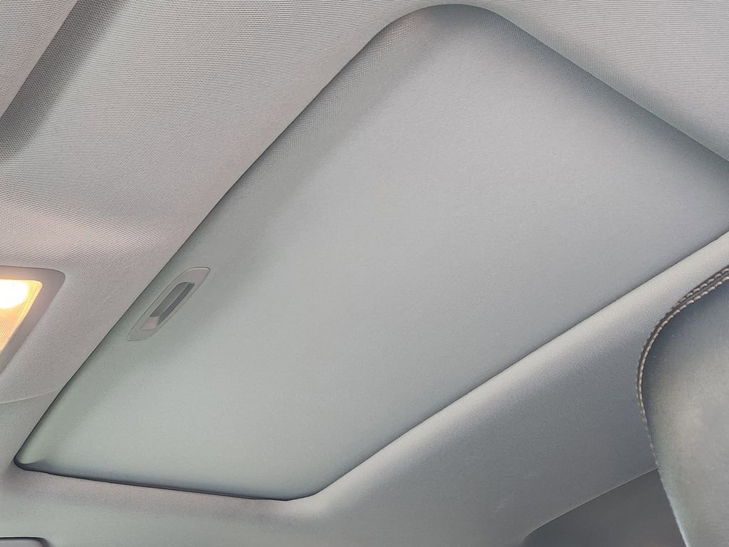 Used 2018 Toyota Highlander XLE image 24