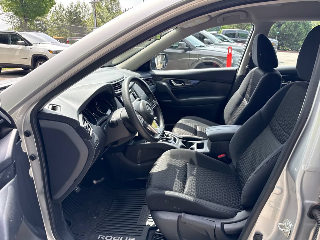Used 2018 Nissan Rogue S AWD/4WD image 14