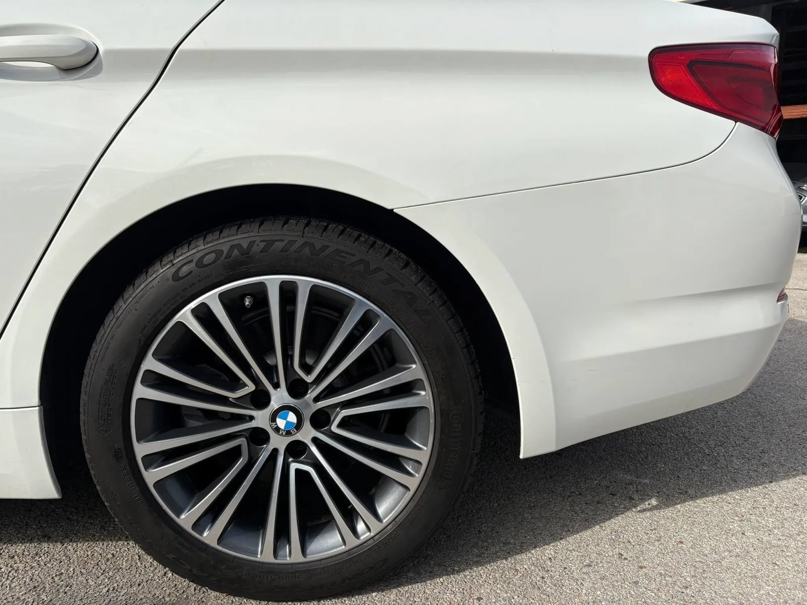 Used 2019 BMW 530i xDrive w/ Convenience Package AWD/4WD image 36