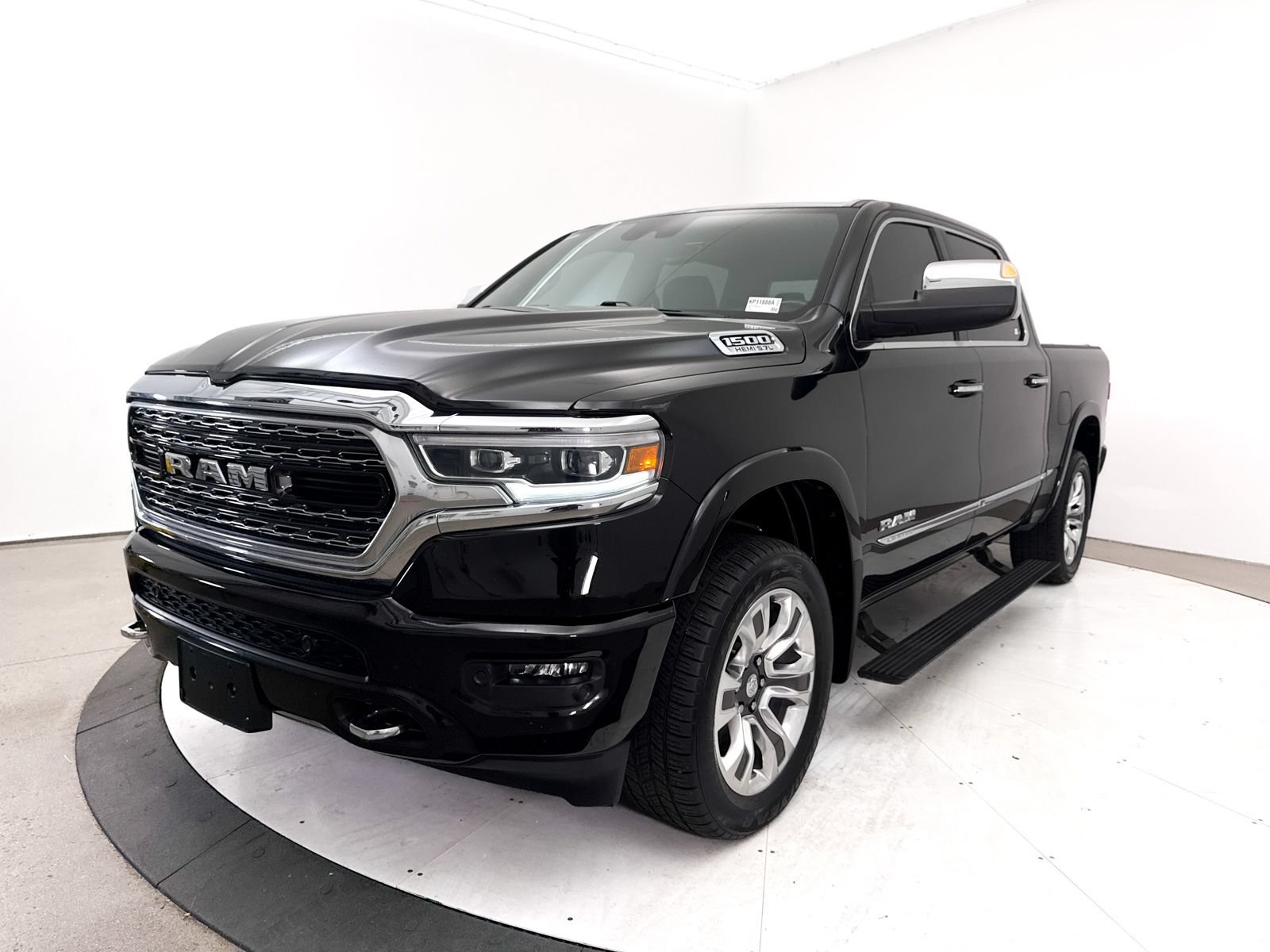Used 2022 RAM 1500 Limited w/ Body Color Bumper Group AWD/4WD image 13