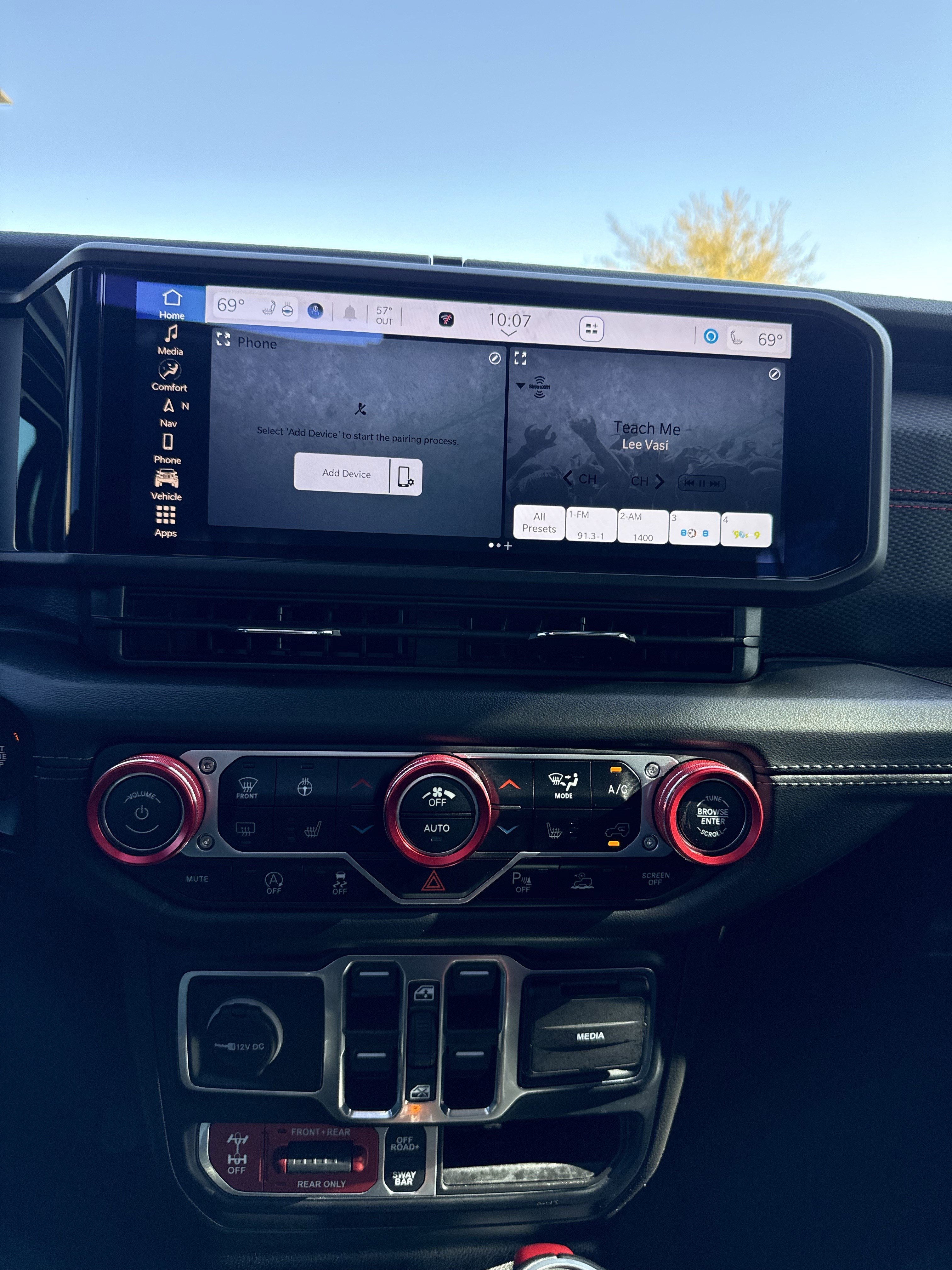 Used 2024 Jeep Wrangler Unlimited Rubicon image 26