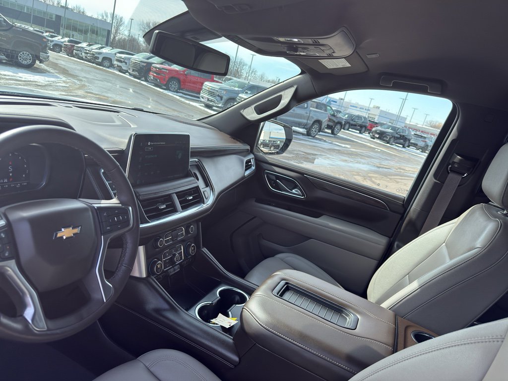 Used 2022 Chevrolet Tahoe LT w/ Luxury Package image 25