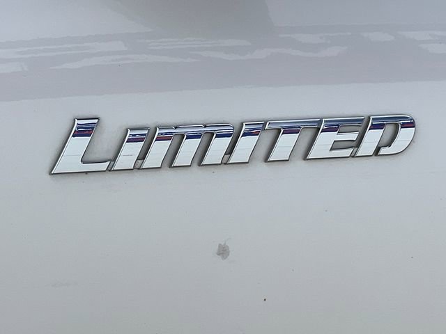 Used 2013 Toyota Highlander Limited image 9