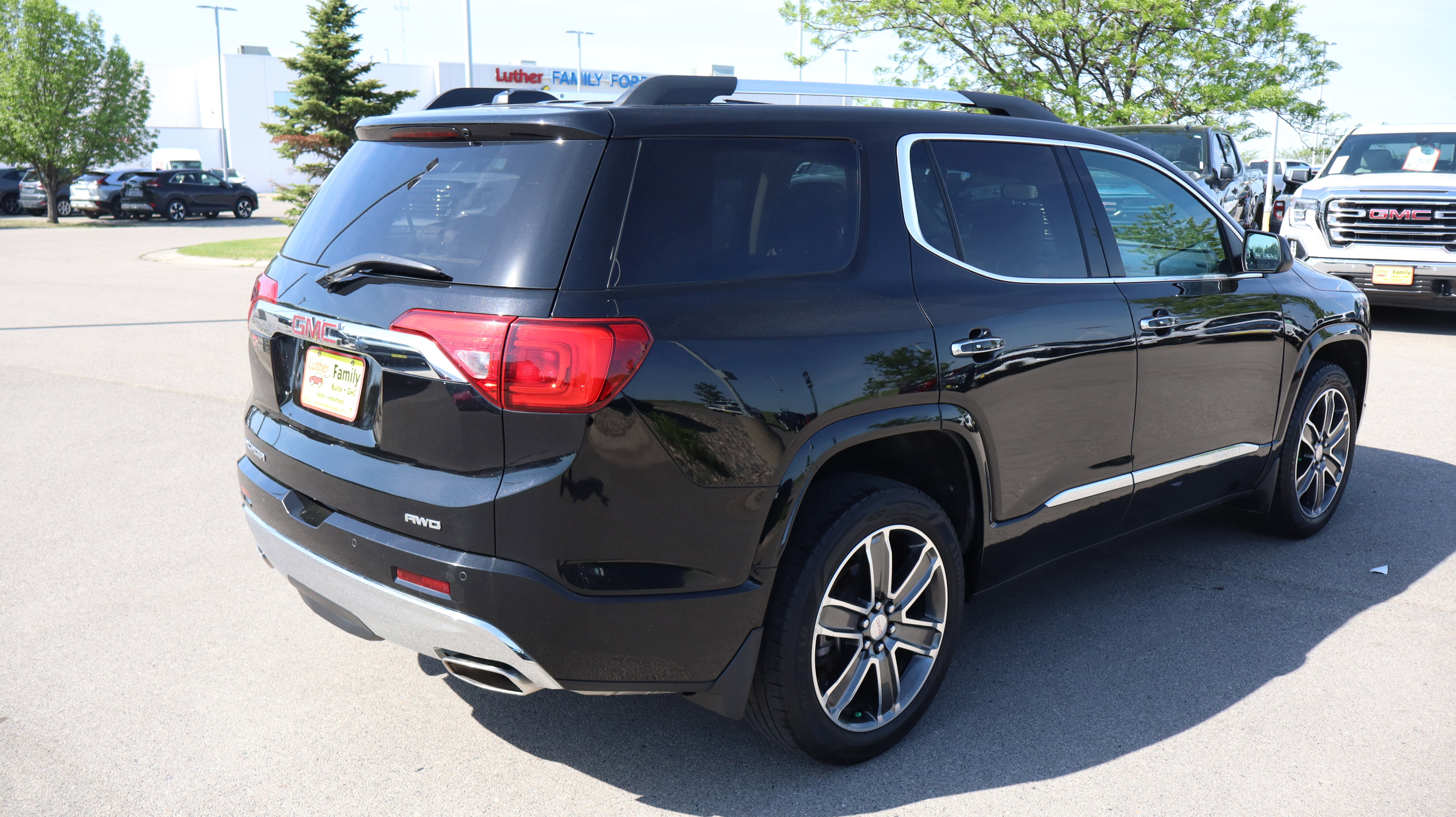 Used 2019 GMC Acadia Denali AWD/4WD image 7