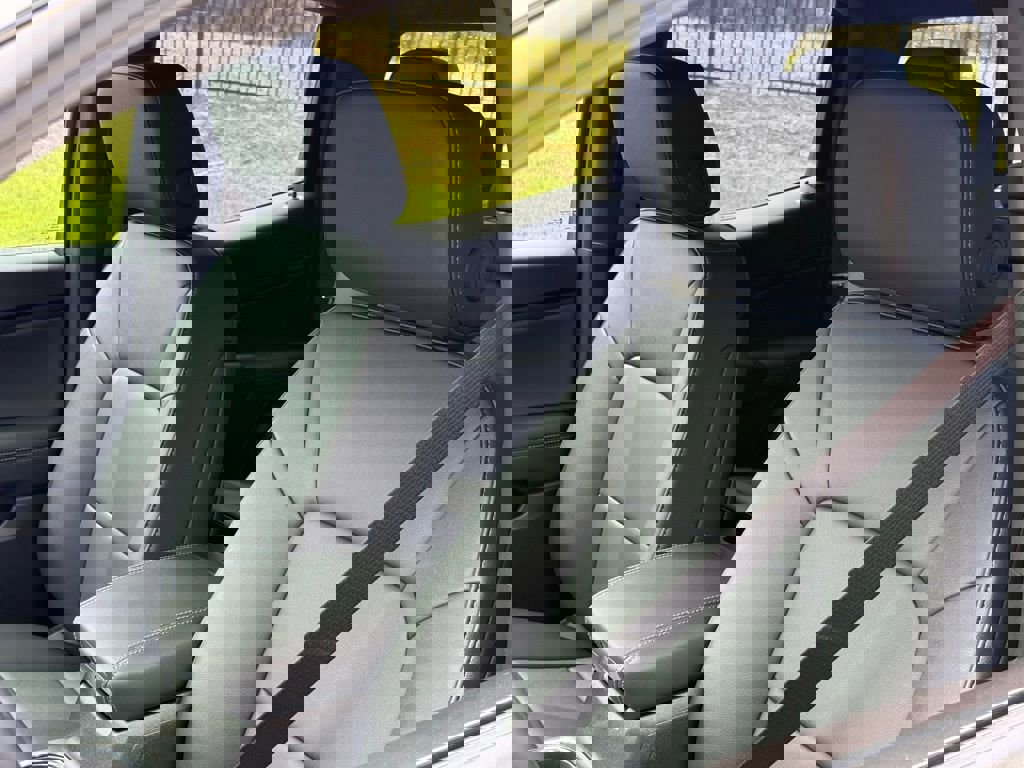 New 2026 GMC Canyon Elevation w/ Convenience Package image 17